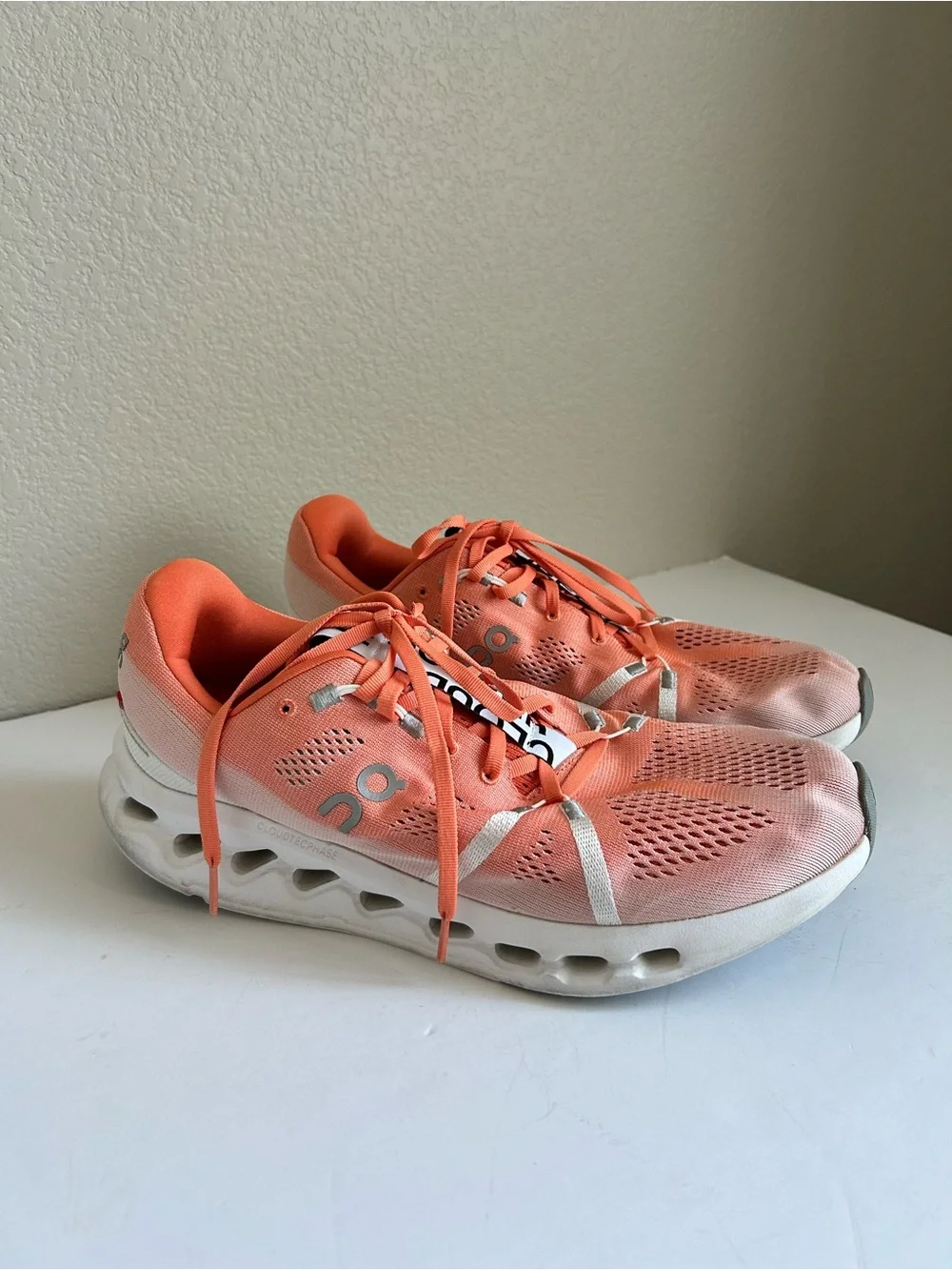 On Cloud Men’s Running Shoes Size 12.5 Coral Peach Sneakers